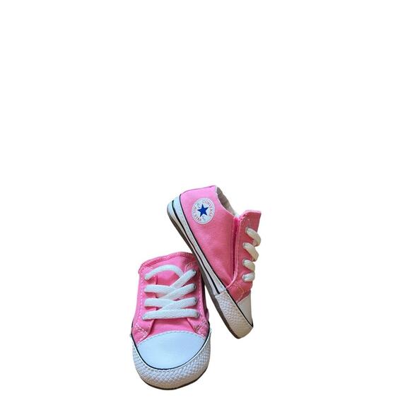 Converse Crib size 4‎ Sneaker Shoe Pink Canvas LaceUp Trendy - Picture 1 of 10